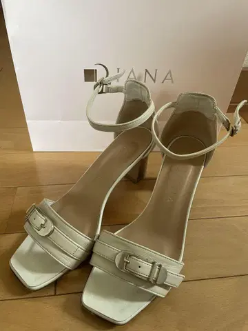 DIANA 다이애나 샌들