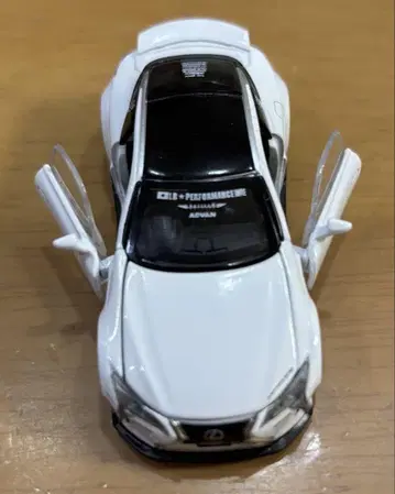 Lexus LC500 (1/64) 화이트 미니카