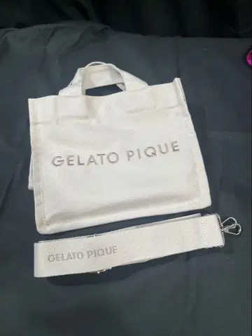 GELATO PIQUE 캔버스 로고 숄더백 핑크