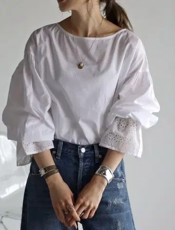 봉쥬르 사간  전후 2WAY 자수 캔디 슬리브 노카라 셔츠