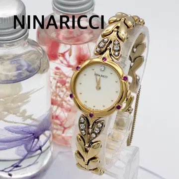 레어 작동 손목시계 NINARICCI 니나리치 골드 스톤 드레스 A22