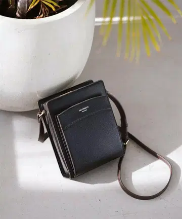 &chouette (앙슈엣) 세로형 스퀘어 숄더백