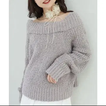 레이스 리본 오프숄더 니트 MAJESTIC LEGON