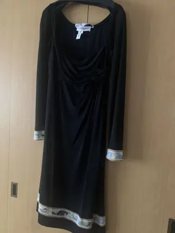 메오나르 Leonard 블랙 원피스