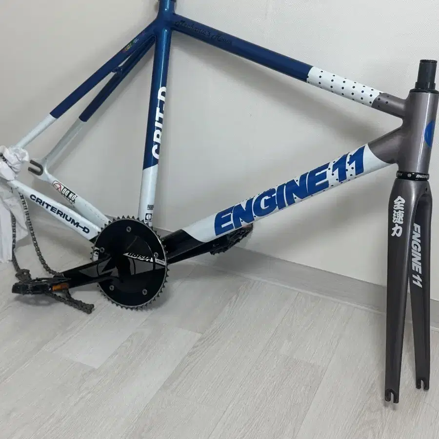 engine11 crit-D Mサイズ フレームセット カスタムペイント ENGINE11 CRITD 2025 Frame Set