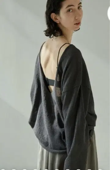 개럴개런트 발루즈 부클 니트