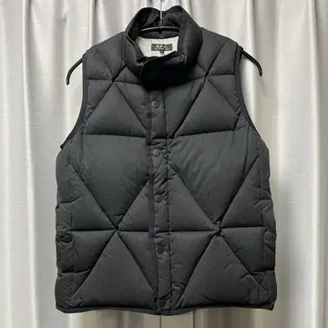 A.P.C. 아페쎄 블랙 퀼팅 다운 베스트 XS 사이즈
