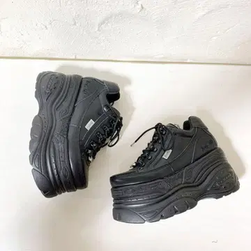 요스케 통굽 스니커즈 25.0cm