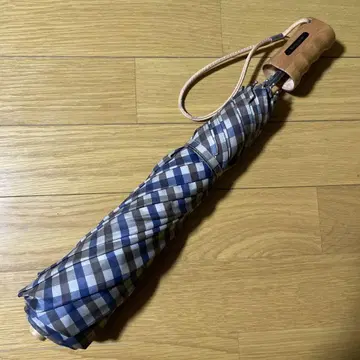 아쿠아 스큐텀 접이식 우산