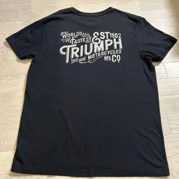 트라이엄프 TRIUMPH 블랙 티셔츠 EST 1902