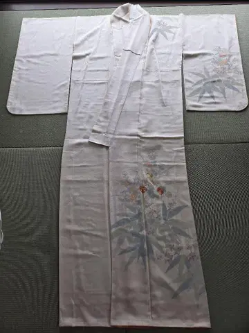 호몬기 꽃무늬 자수 연한 크림색