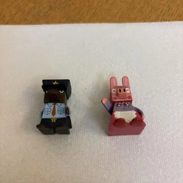 페코라 레어 피규어 2000년경 요크셔 아줌마 경찰관 2점