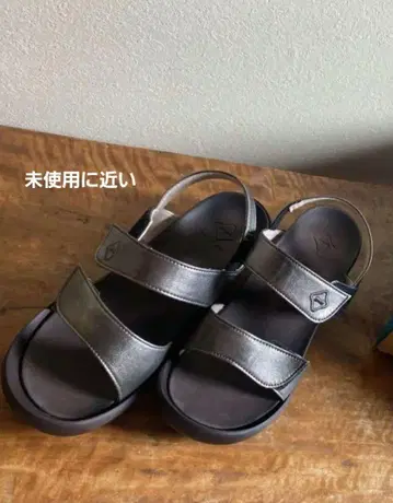 타임 세일! 레게타카누 샌들 S 사이즈 건메타 색상