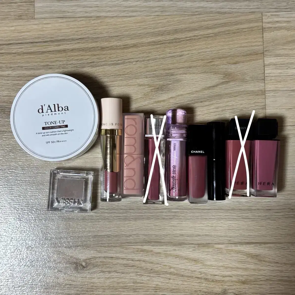 Price Reduced) Cosmetics Disposal (Chanel, Hera, D'alba, Laneige, Rom&nd, etc.)