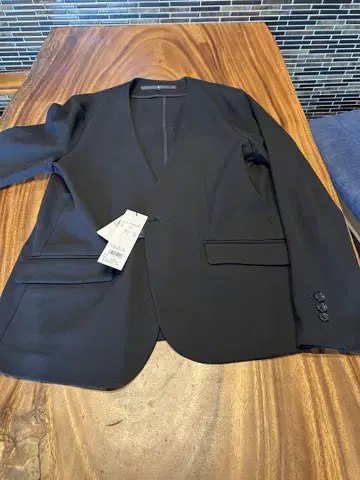 NO ID. 노카라 셋업 수트 블랙 스트레치 소재
