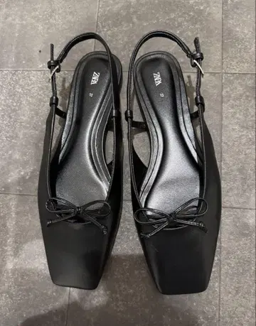 자라 블랙 샌들 플랫슈즈