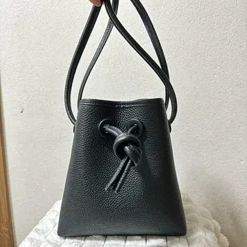 블랙 복조리형 핸드백
