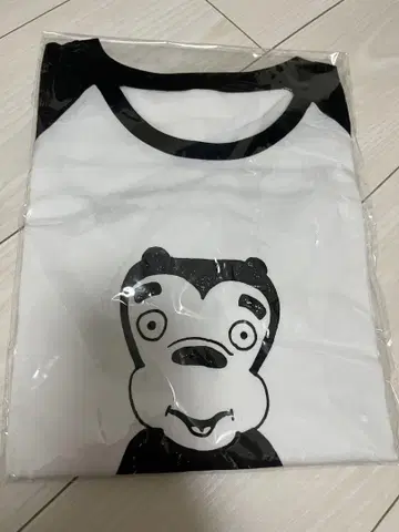 아라시 여행을 하는 전시회 래글런 티셔츠 (오노)