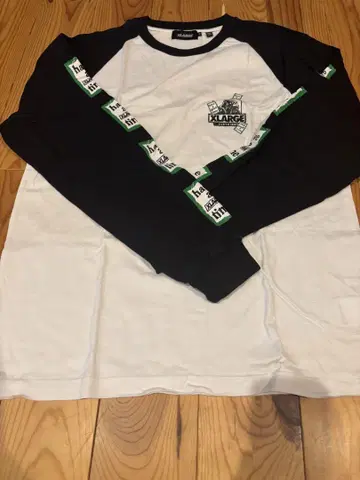 XLARGE 긴팔 티셔츠 M 사이즈 화이트/블랙