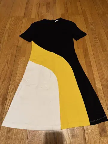 CARVEN 반팔 무릎 기장 원피스 XS 블랙/옐로우/화이트