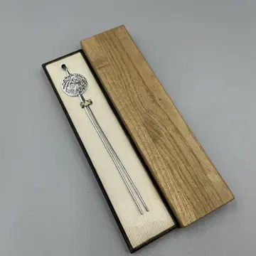 053 금속제 꽃무늬 헤어콤, 나무 상자 포함