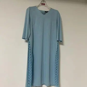 스카이블루 7부 소매 V넥 원피스