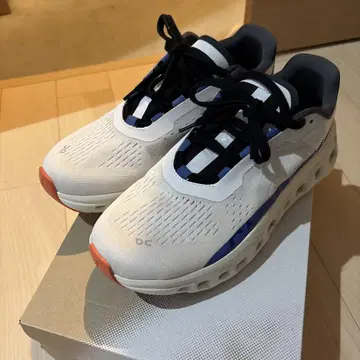 On 러닝화 화이트/블루 25.5