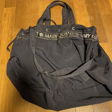 MARY QUANT 네이비 숄더백