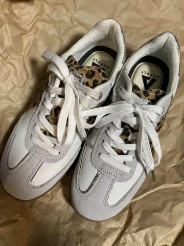ASFVLT 스니커즈 여성용 38(24cm)