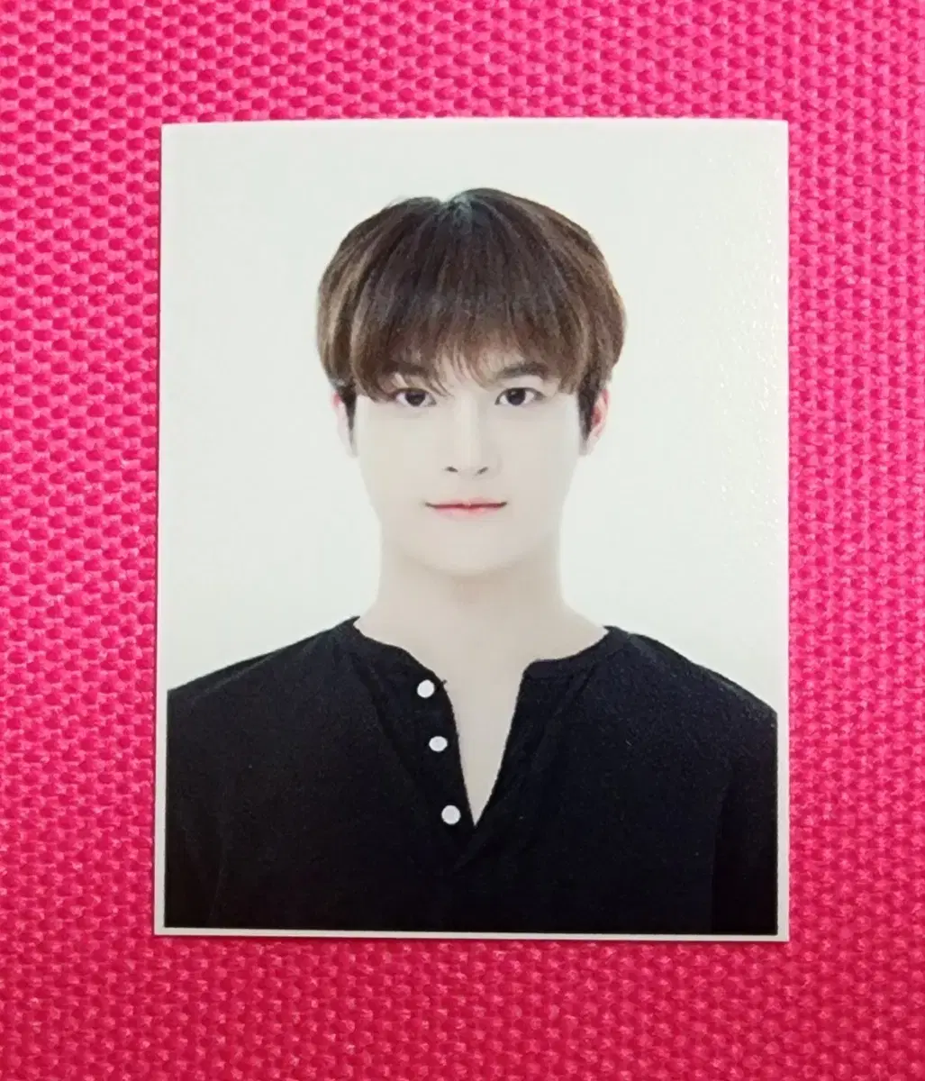 xikers junmin broadcast ID photo