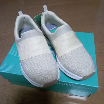 미사용 새상품 문스타 시너지 쿠션 슬립온 23.5cm EEE