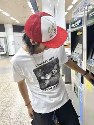 화이트 티셔츠