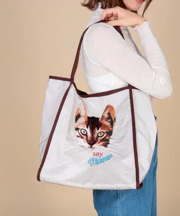 Three Four Time 자수 나일론 토트 백 고양이