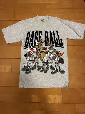 워너 브라더스 BASE BALL 그레이 티셔츠 M SIZE 새상품급