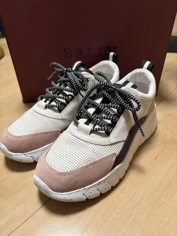 BALLY 캐주얼 스니커즈 화이트/핑크 스웨이드 통굽 37