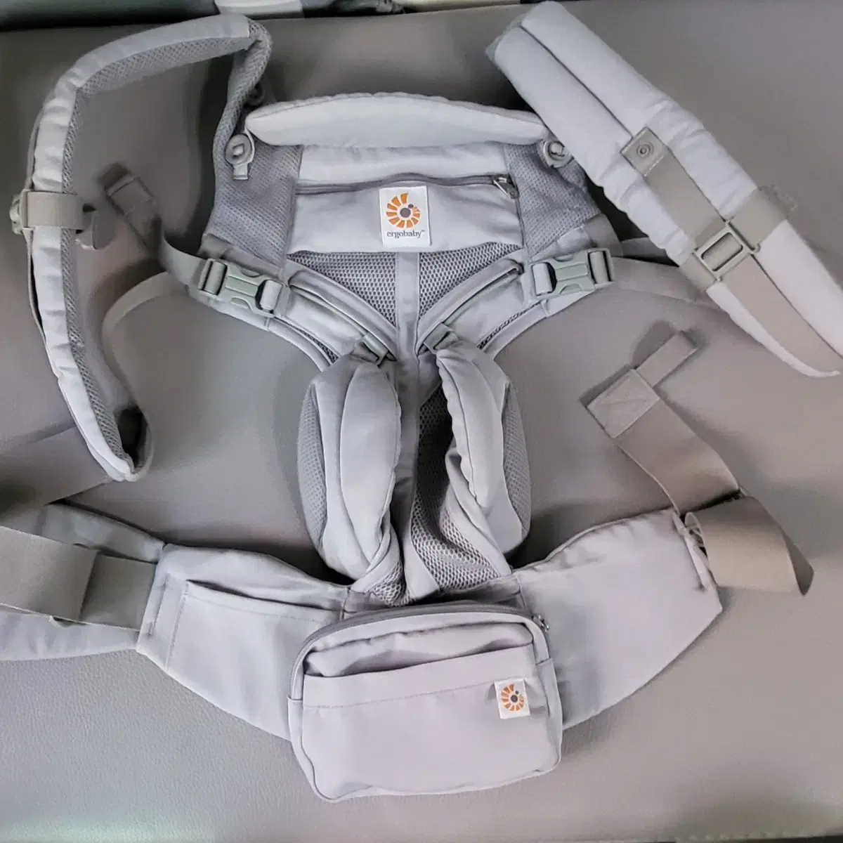 ErgoOmni Breeze Baby Carrier