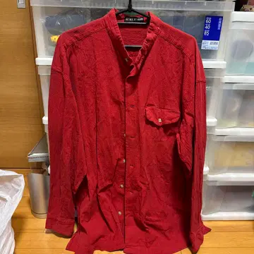 이세이미야케 빨간색 버튼 셔츠