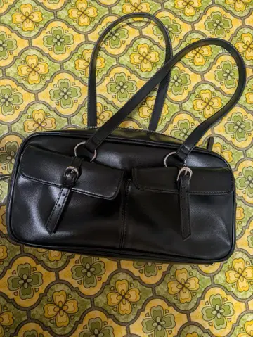 FAUX LEATHER SHOULDER 백