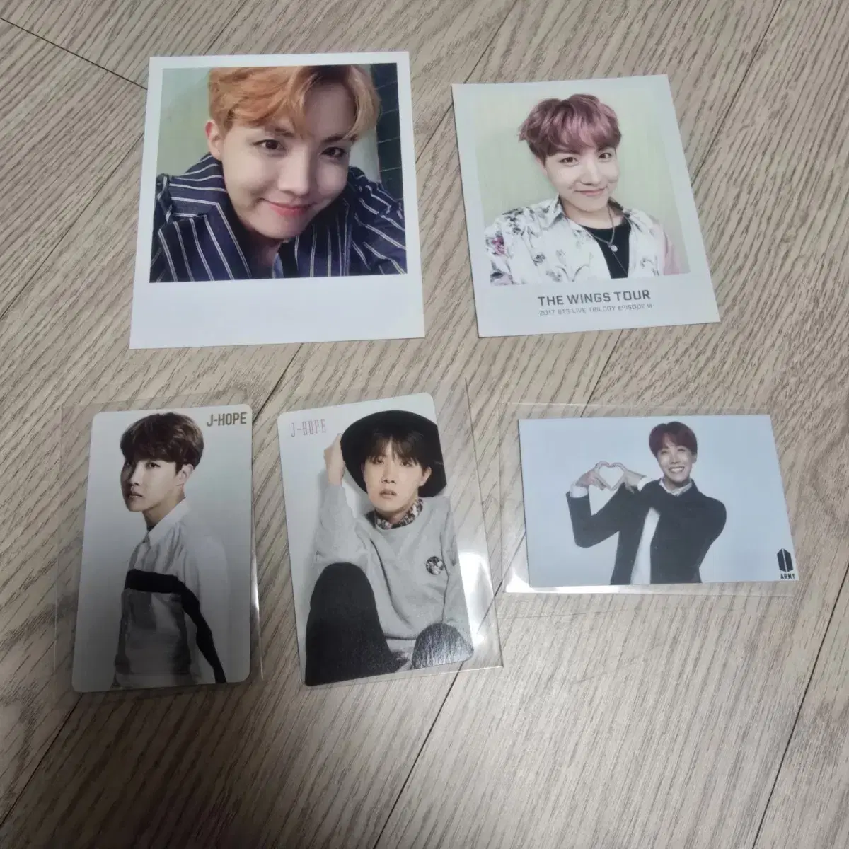 방탄 호석포카 일괄양도.  bts 일본 아니쥬  유스. 아미부스. 윙즈
