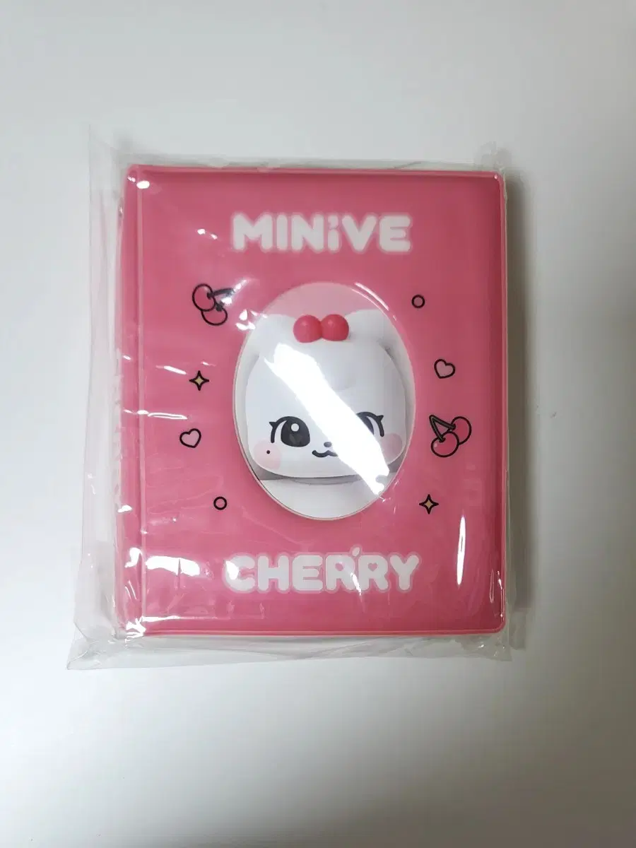 (Ive official goods freebie) minive Cherry binder