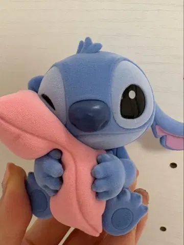 52TOYS 스티치 피규어