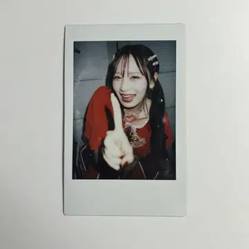 다치바나 코토미 폴라로이드