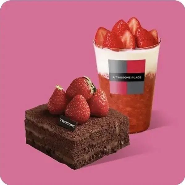 Twosome Strawberry Chocolate Fresh Cream Cake + Seasonal Strawberry Latte Gift Certificate