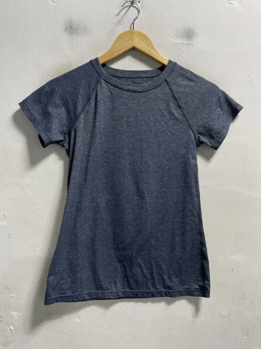 55-66 Andar Functional Spandex Short Sleeve T-shirt Authentic