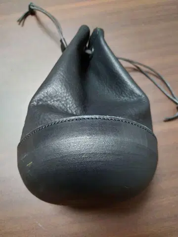 블랙 가죽 복조리 주머니