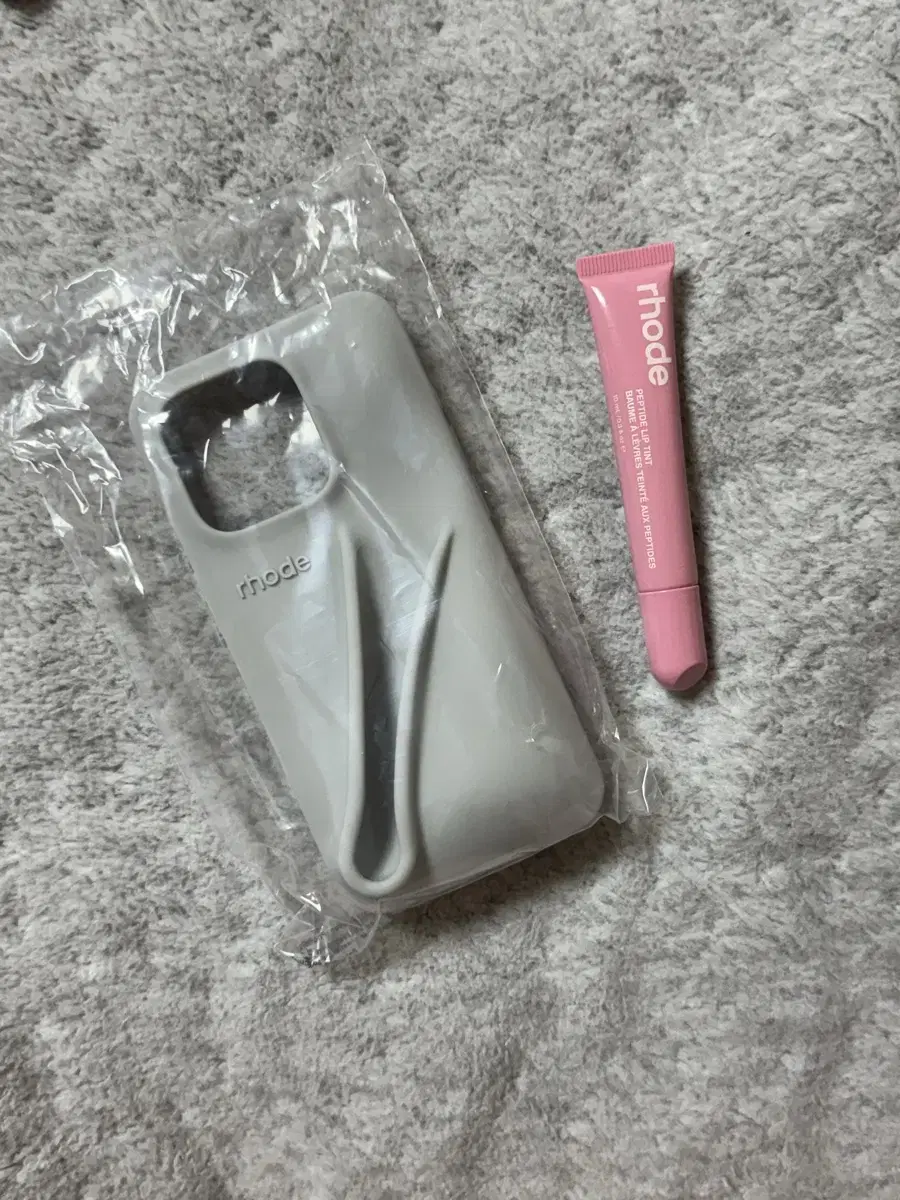 [Genuine New Product] Rhode Hailey Bieber Case 15pro+Lip Balm
