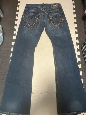 True Religion 플레어 청바지 다크 블루 IO