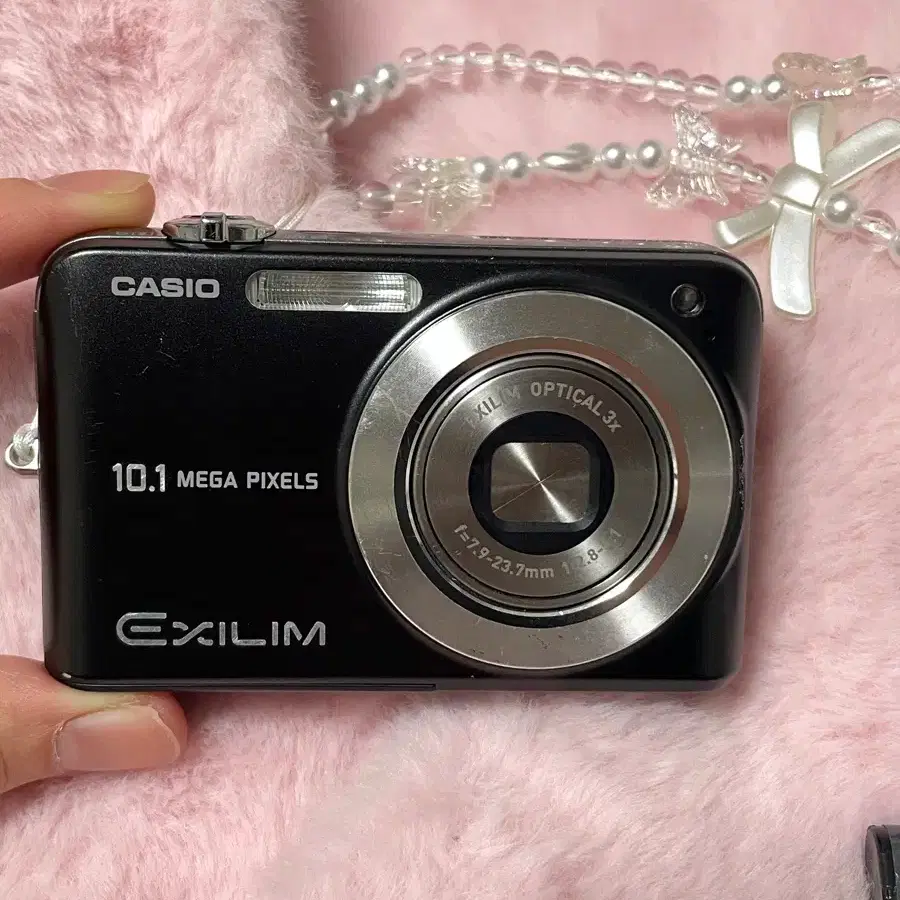 Casio Xlim exilim ex-z1050 hongeunchae digital camera on Bunjang
