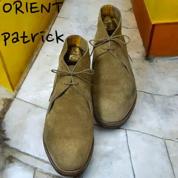 새상품급 오리엔탈 PATRICK 스웨이드 처카 부츠 다이 나이트 밑창