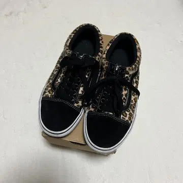 반스 레오파드 스니커즈